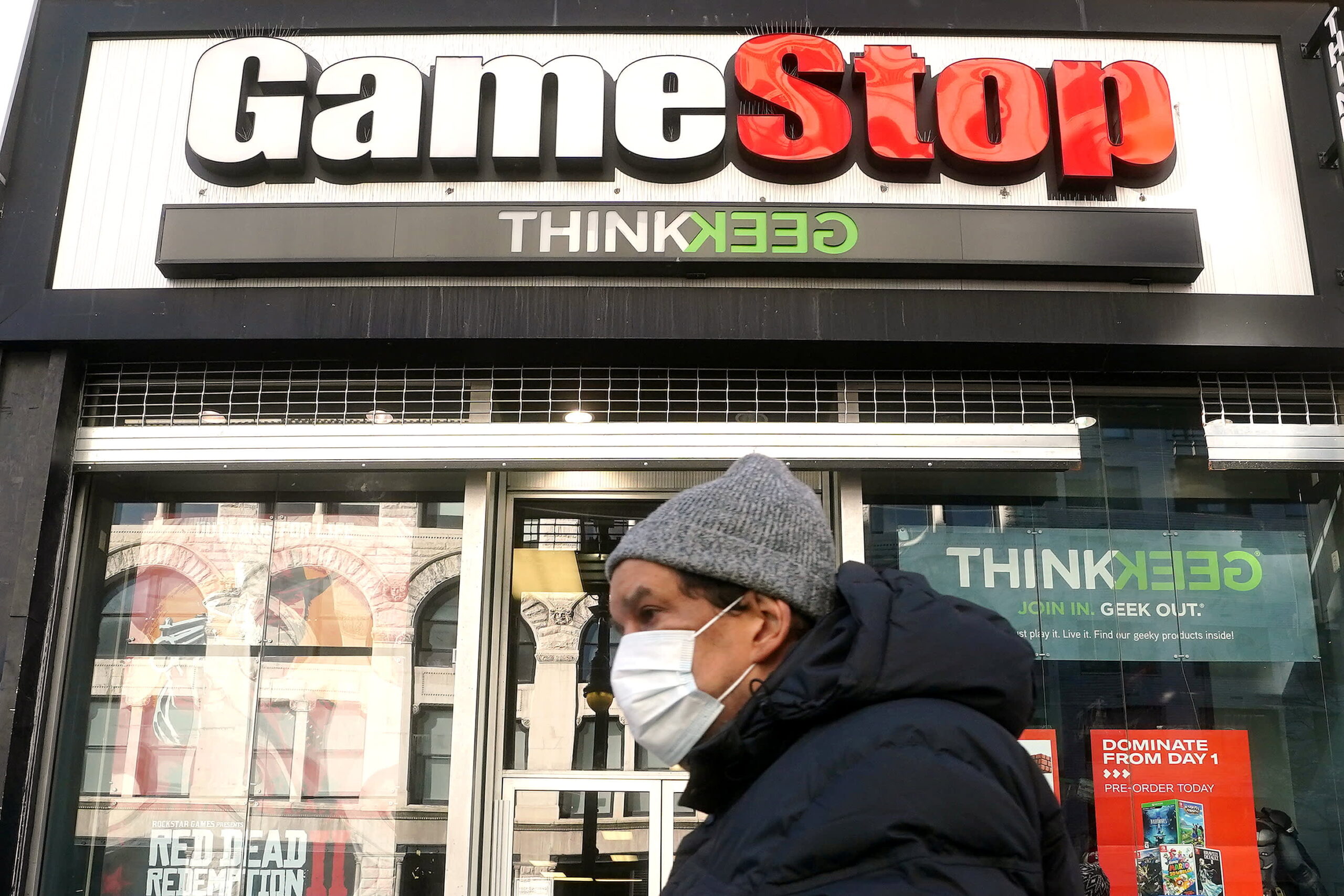 Top GameStop executive steps down after less than a year on the job