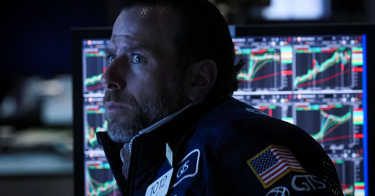 Stocks rally fizzles, bond markets ponder risks for U.S. economy