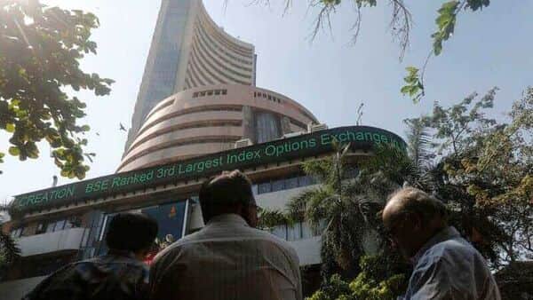 Stock Market LIVE: Sensex up 400 pts, Nifty around 17,100; FMCG, Bank shine