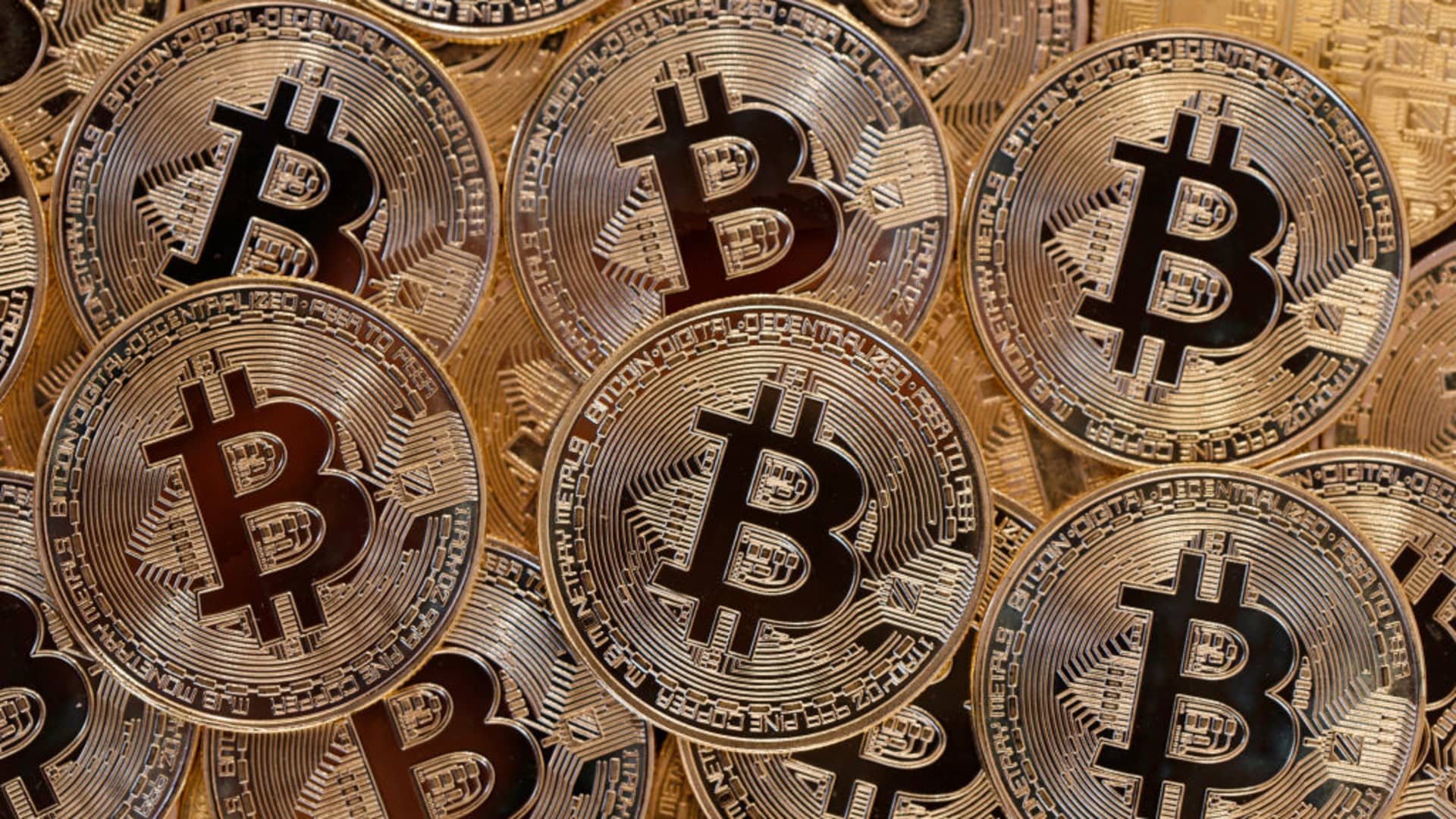 Bitcoin ETFs see record-high trading volumes